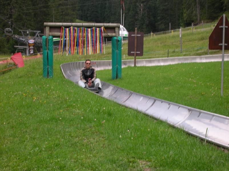 2_Enterrement Gustavo_luge et devalkart_01.JPG