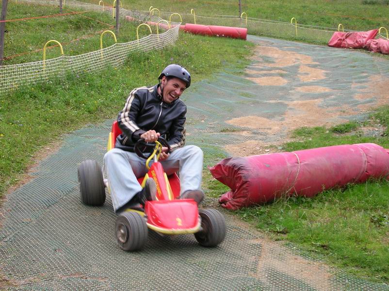 2_Enterrement Gustavo_luge et devalkart_02.JPG