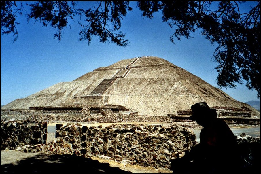 F1 Teotihuacan3.jpg